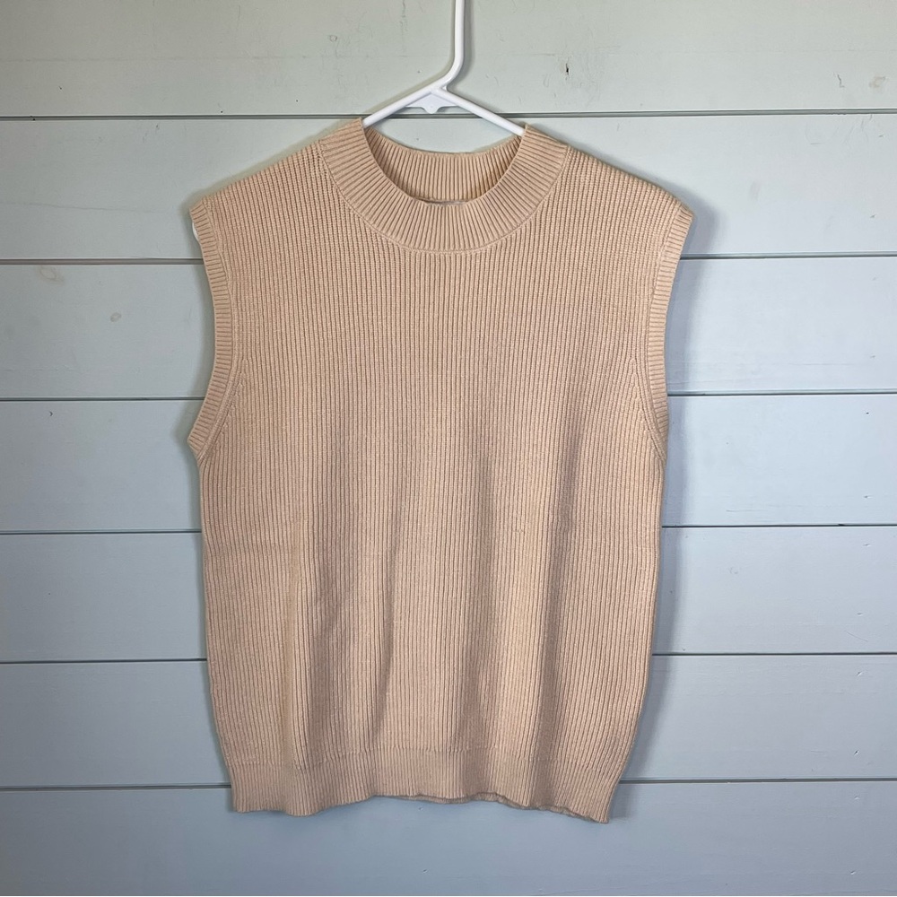 Amarmia cream sweater vest women's size‎ large